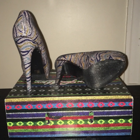 Emily Heels - Picture 2 of 3